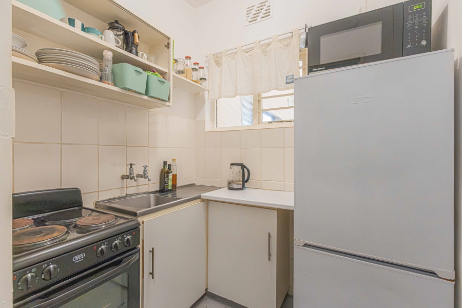 1 Bedroom Property for Sale in Sea Point Western Cape